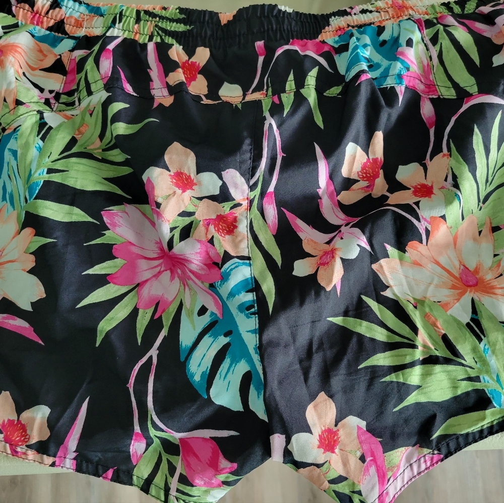 Ladies shorts